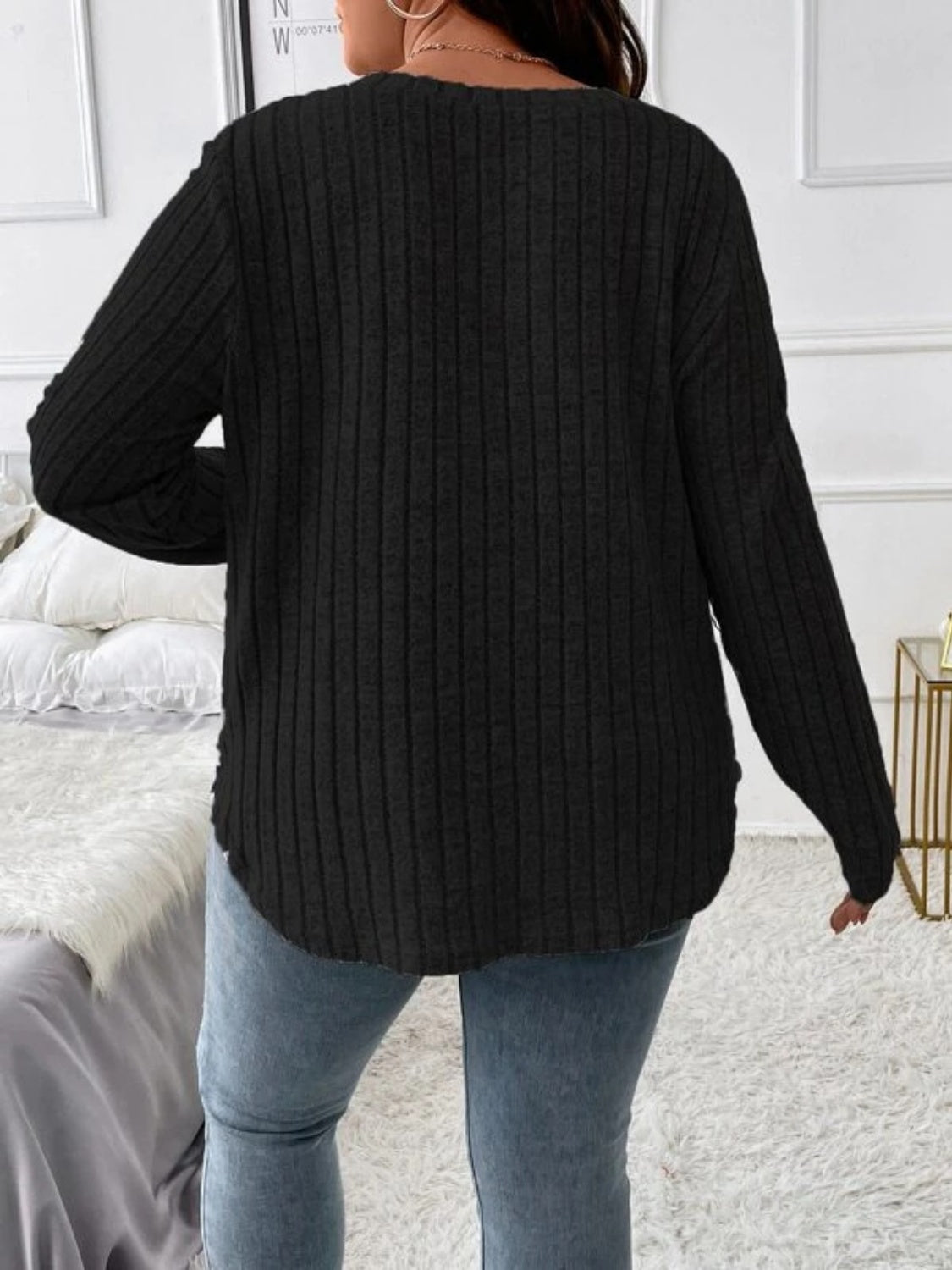 Elowen V-Neck Long Sleeve Top