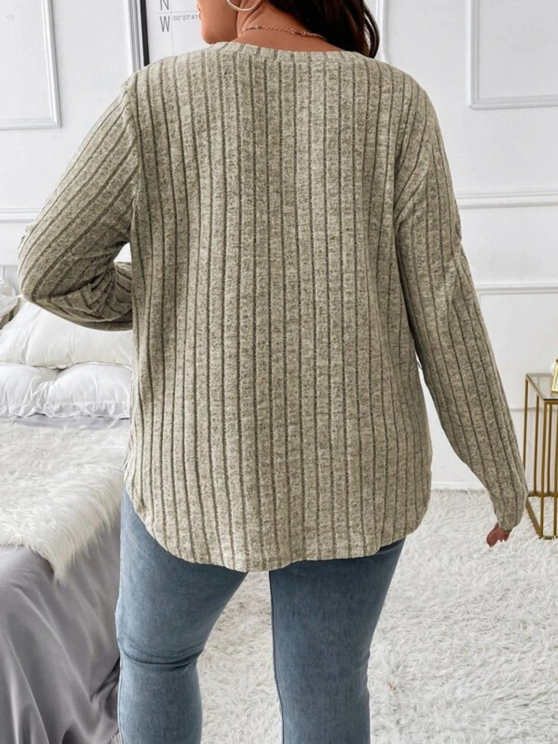 Elowen V-Neck Long Sleeve Top