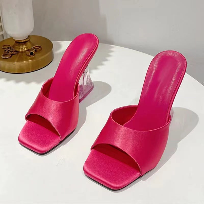 Yadiri Toe High Cubed Heels