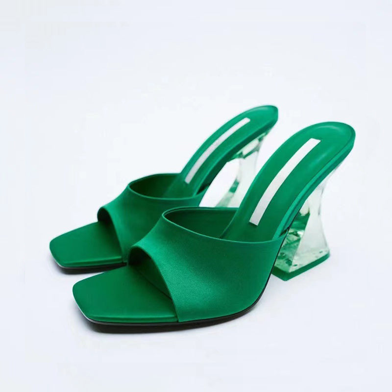 Yadiri Toe High Cubed Heels
